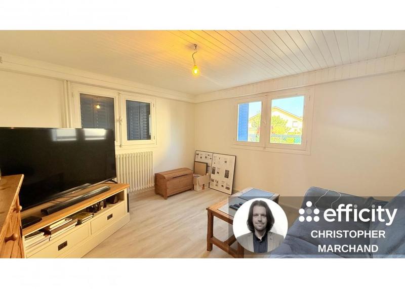 Maison - 198 m² - 8 pièces