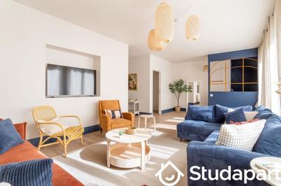 Chambre - 13 m² - 1 pièce