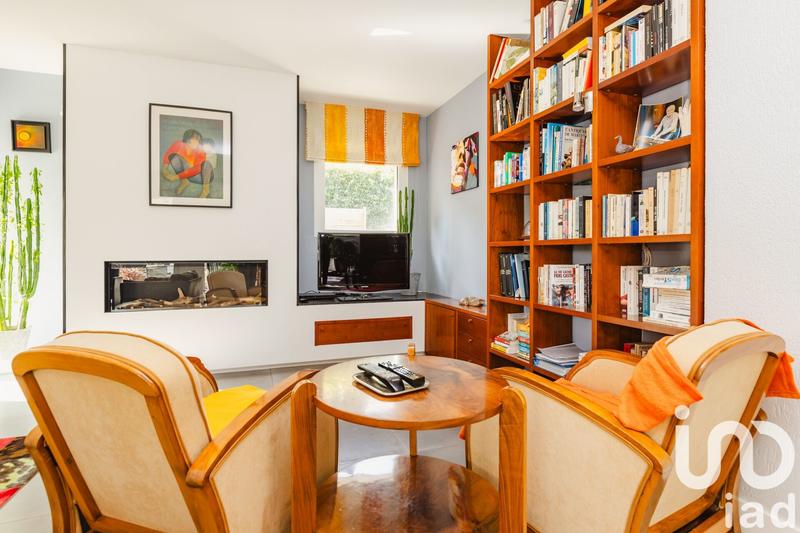 Maison - 210 m² - 8 pièces