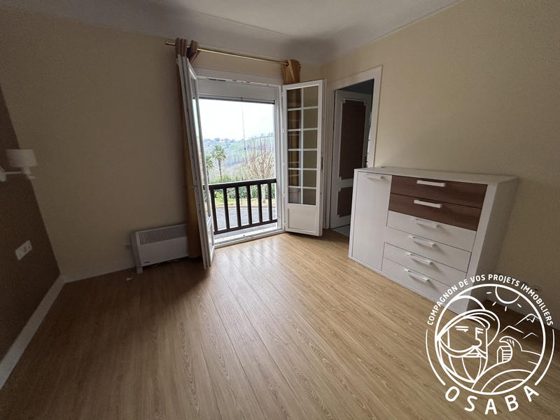 Maison - 311 m² - 8 pièces