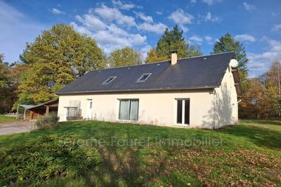 Maison traditionnelle - 142 m² - 6 pièces