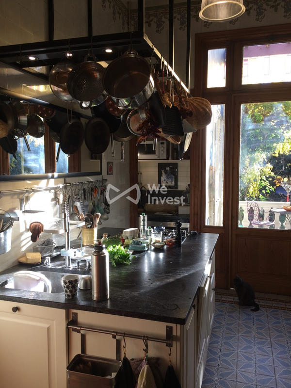 Maison - 210 m² - 10 pièces