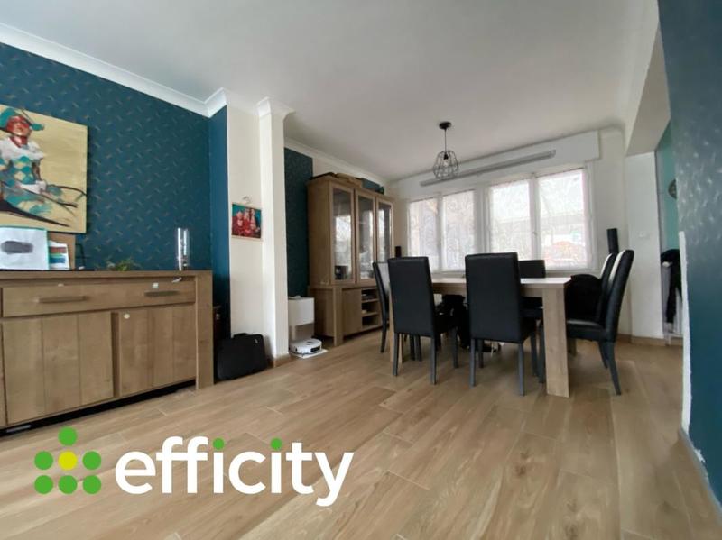 Maison - 98 m² - 5 pièces