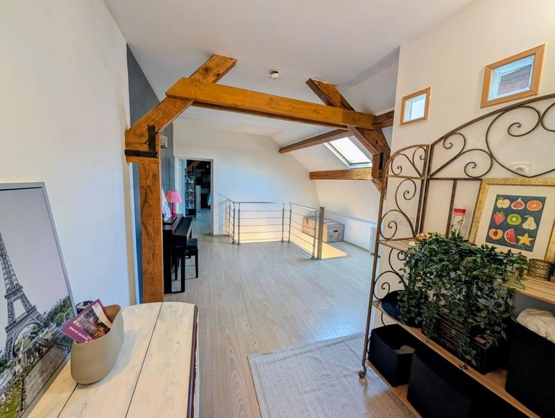 Appartement - 202 m² - 6 pièces