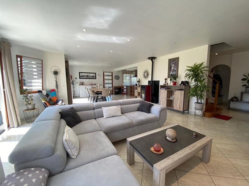 Maison contemporaine - 161 m² - 8 pièces