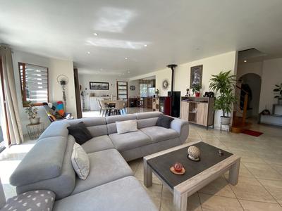 Maison contemporaine - 161 m² - 8 pièces