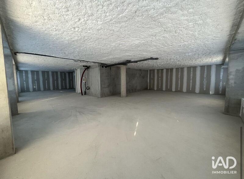 Local commercial - 194 m²