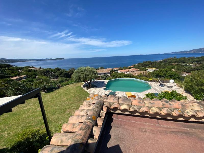 Maison - 220 m² - 6 pièces