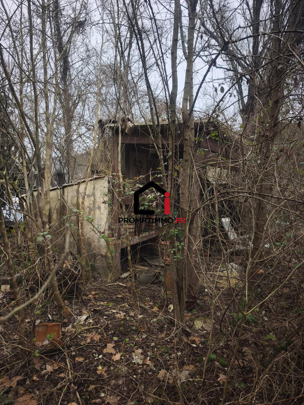 Terrain de loisirs - 2 110 m²