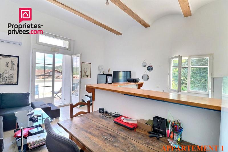 Maison - 375 m² - 10 pièces