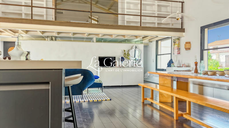 Loft - 140 m² - 4 pièces