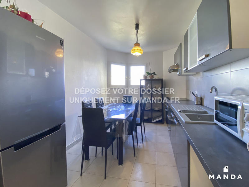 Chambre - 11 m² - 5 pièces