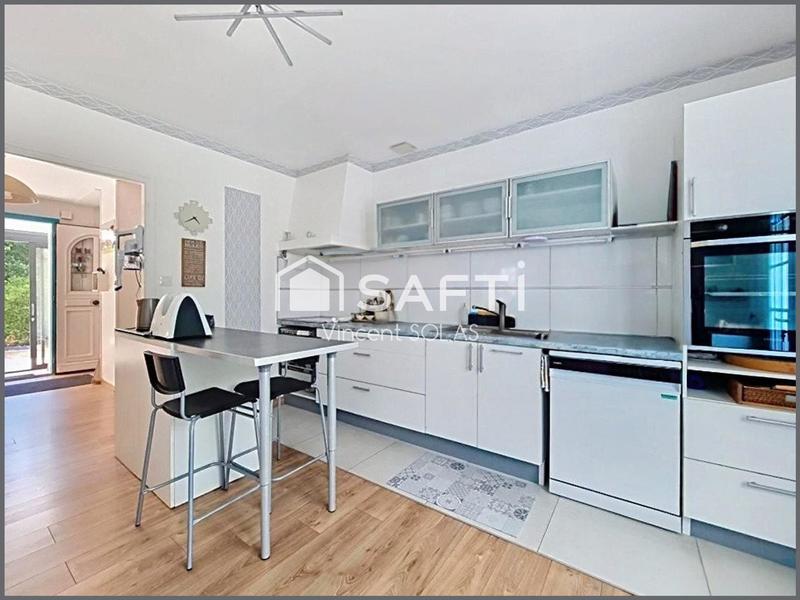 Maison - 200 m² - 7 pièces