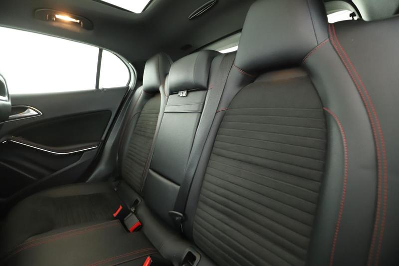 Mercedes Gla 200 Fascination 7g-Dct 156 ch