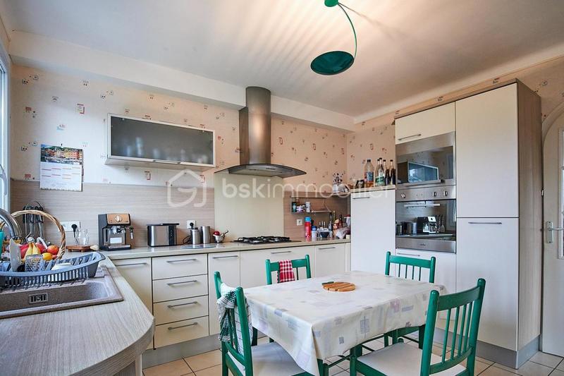 Maison traditionnelle - 130 m² - 6 pièces