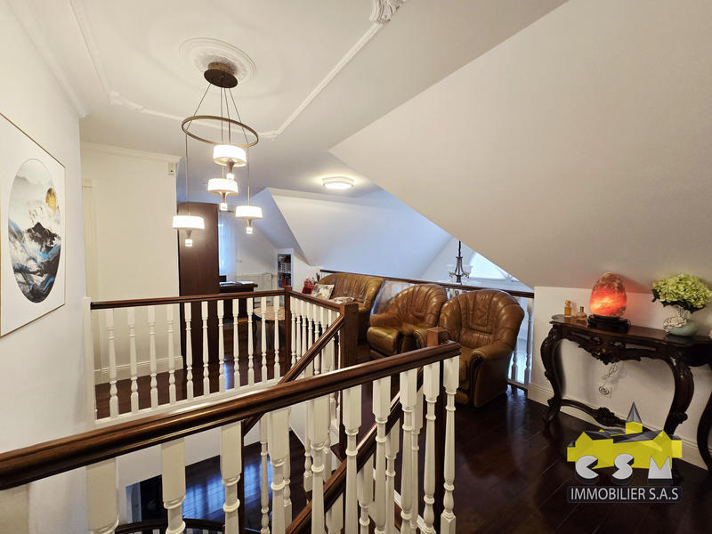 Villa - 207 m² - 7 pièces