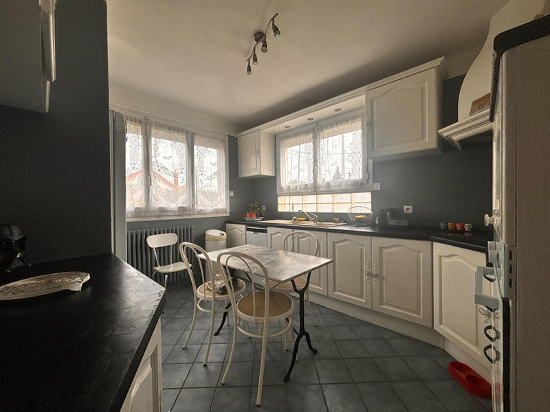 Maison - 140 m² - 8 pièces