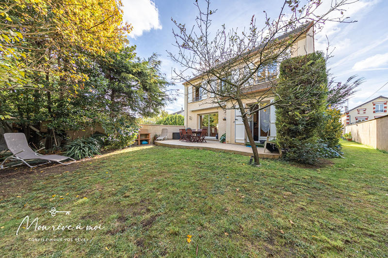 Maison - 170 m² - 6 pièces