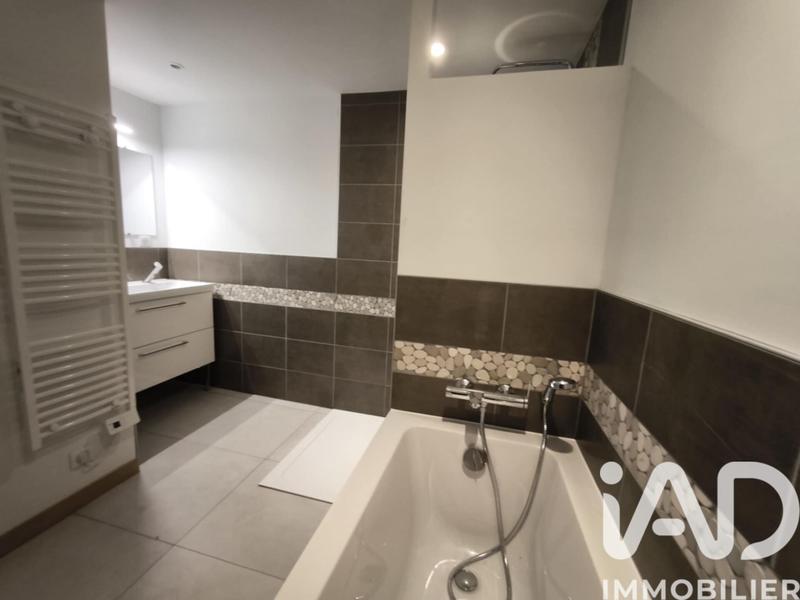 Appartement - 96 m² - 5 pièces