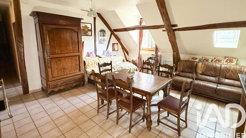 Maison - 325 m² - 12 pièces