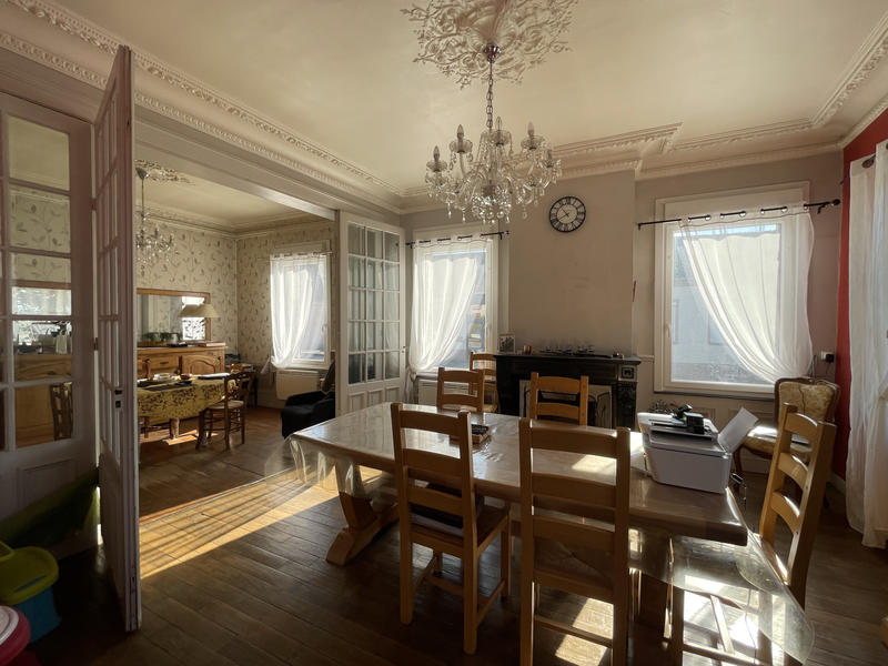 Maison - 184 m² - 7 pièces