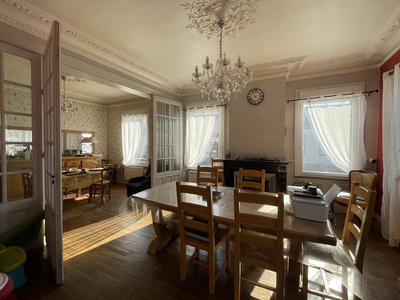 Maison - 184 m² - 7 pièces