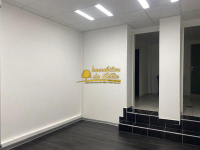 Local commercial - 45 m² - 2 pièces