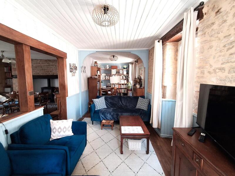 Maison - 202 m² - 15 pièces