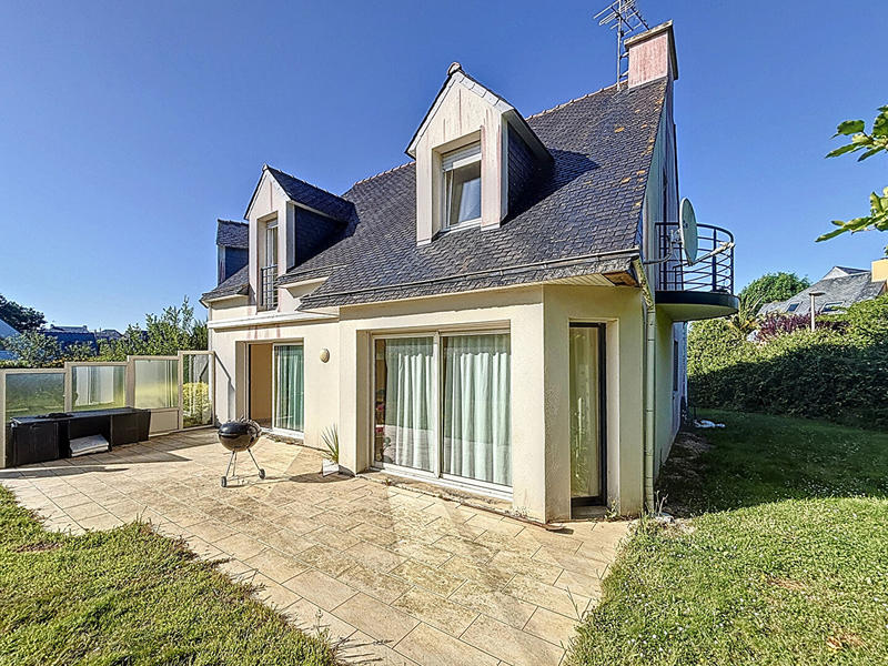 Maison - 175 m² - 8 pièces