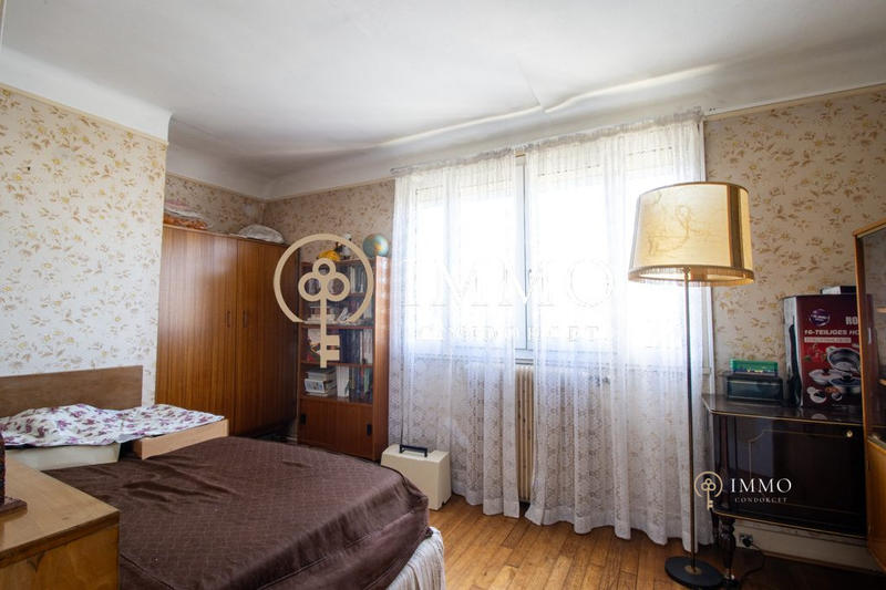 Maison - 90 m² - 5 pièces