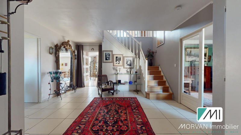 Maison - 290 m² - 11 pièces