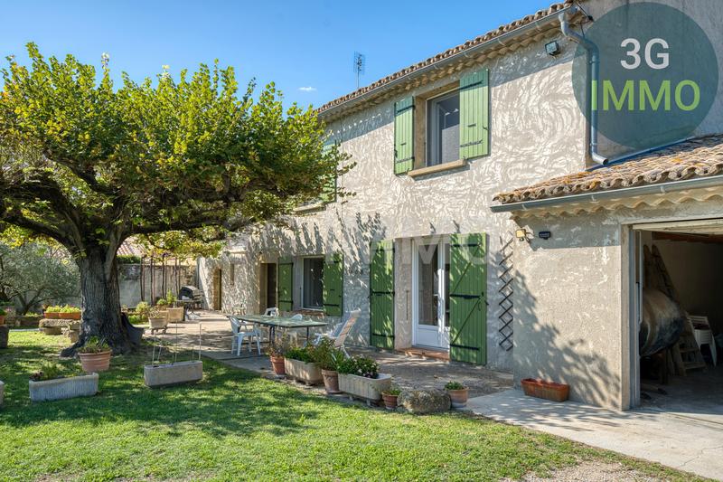 Maison - 200 m² - 6 pièces