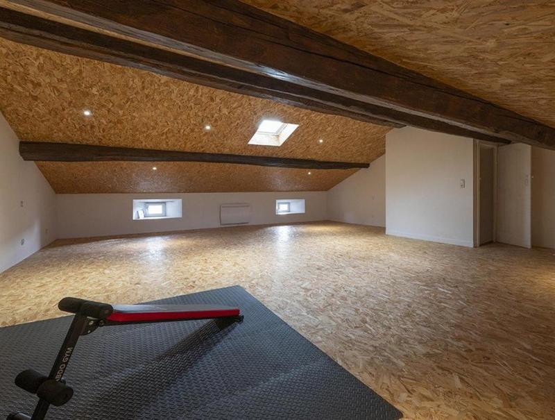 Maison - 219 m² - 5 pièces