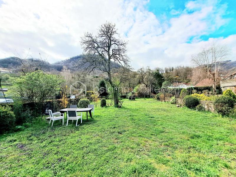 Maison de village - 280 m² - 10 pièces