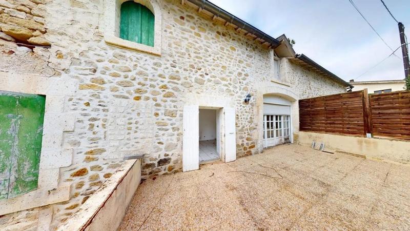 Propriété - 375 m² - 18 pièces