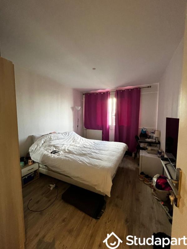 Chambre - 11 m² - 1 pièce