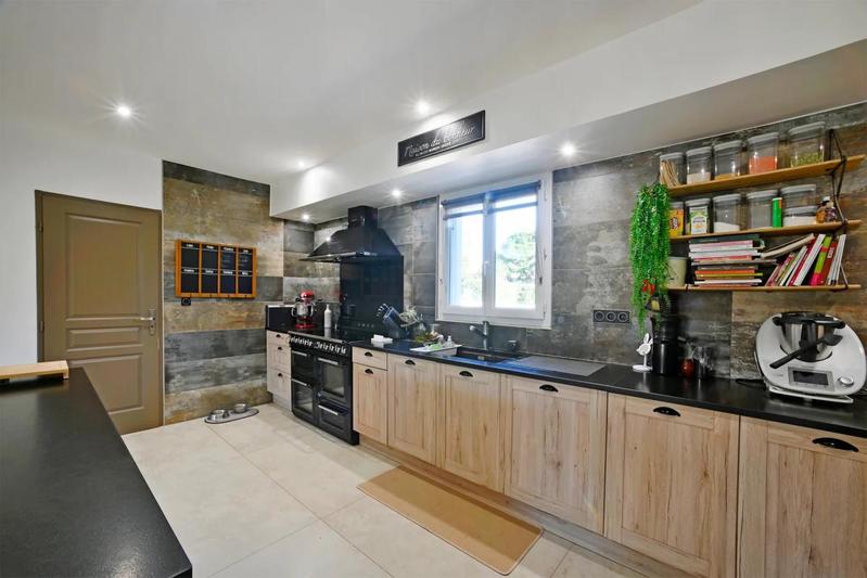 Villa - 232 m² - 8 pièces