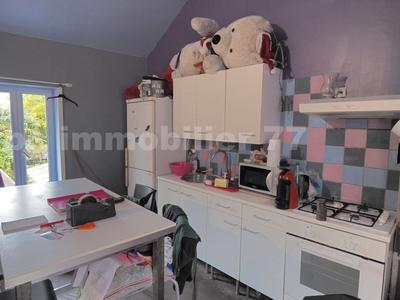 Magasins - 84 m² - 4 pièces