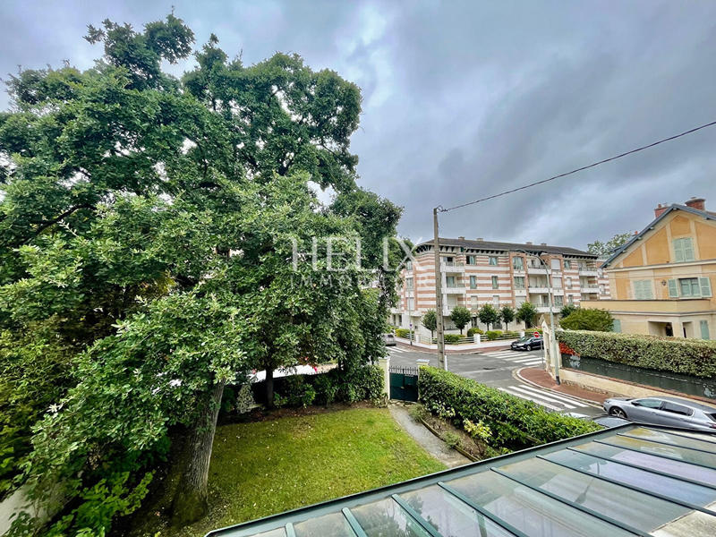 Appartement - 85 m² - 5 pièces