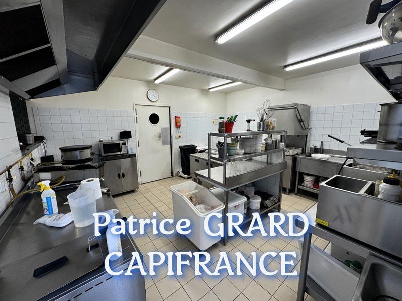 Local commercial - 159 m² - 4 pièces