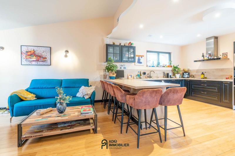 Maison - 316 m² - 6 pièces