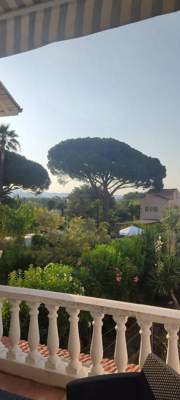 Maison - 330 m² - 13 pièces