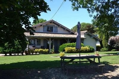 Maison - 235 m² - 7 pièces