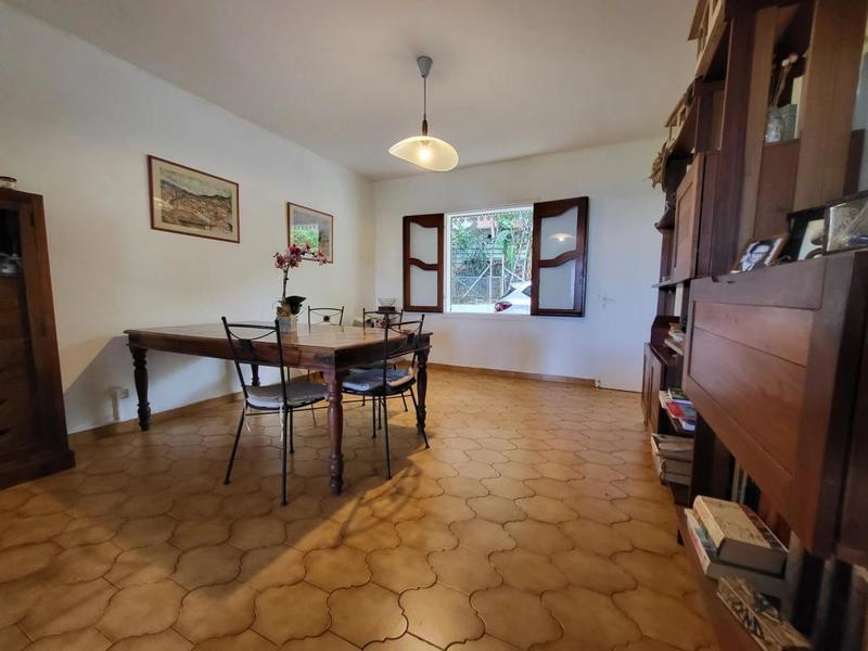 Villa - 292 m² - 9 pièces