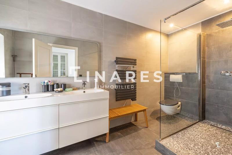 Maison - 166 m² - 5 pièces