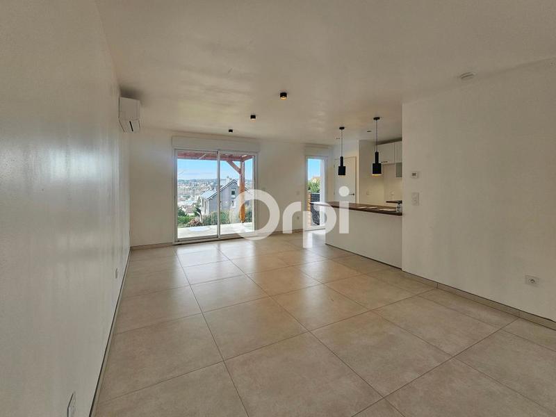 Maison - 93 m² - 4 pièces