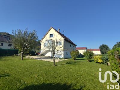 Maison - 121 m² - 6 pièces