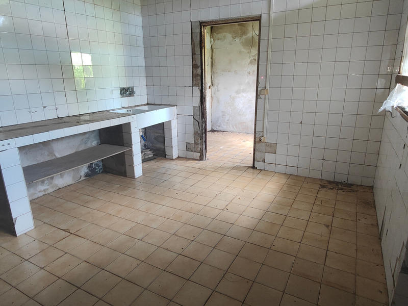 Maison - 230 m² - 8 pièces