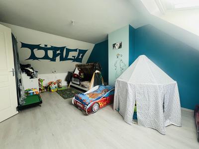 Maison - 156 m² - 9 pièces