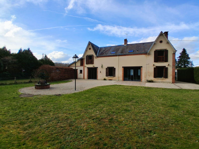 Maison - 213 m² - 6 pièces